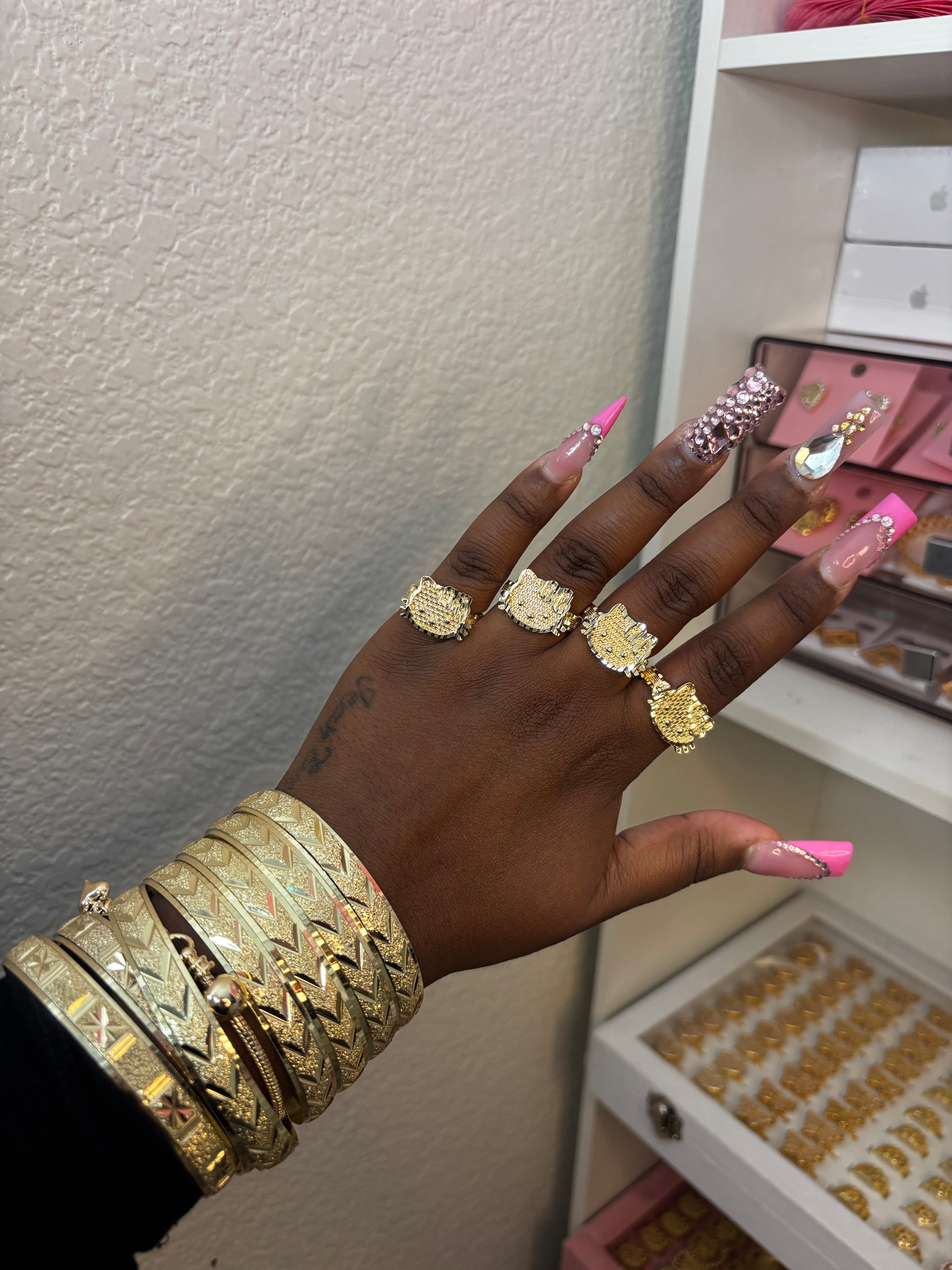 EXCLUSIVE VENDOR