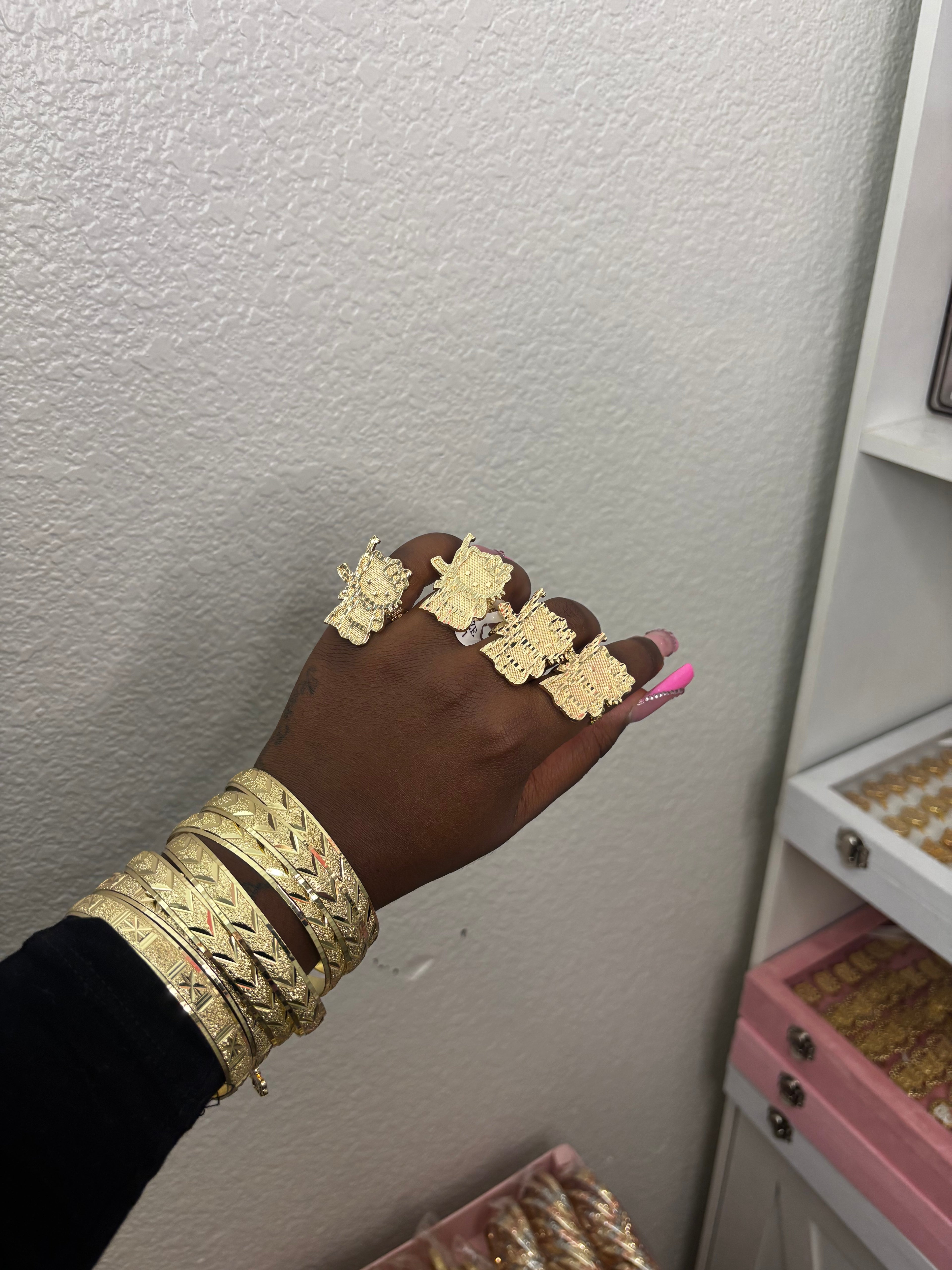 EXCLUSIVE VENDOR