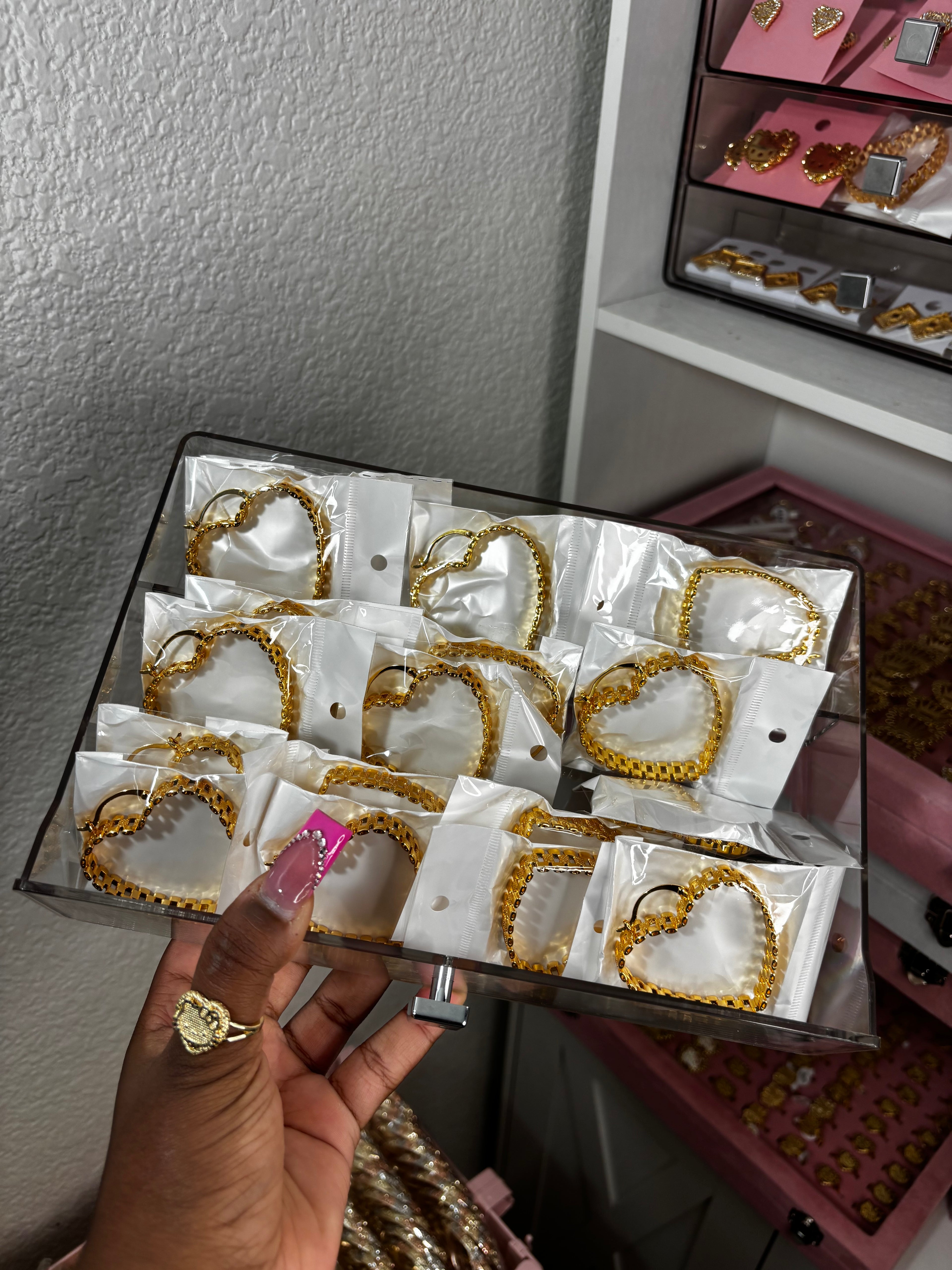 EXCLUSIVE VENDOR