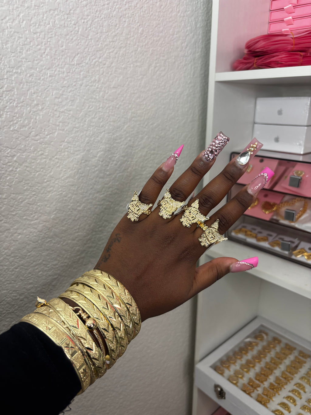 EXCLUSIVE VENDOR