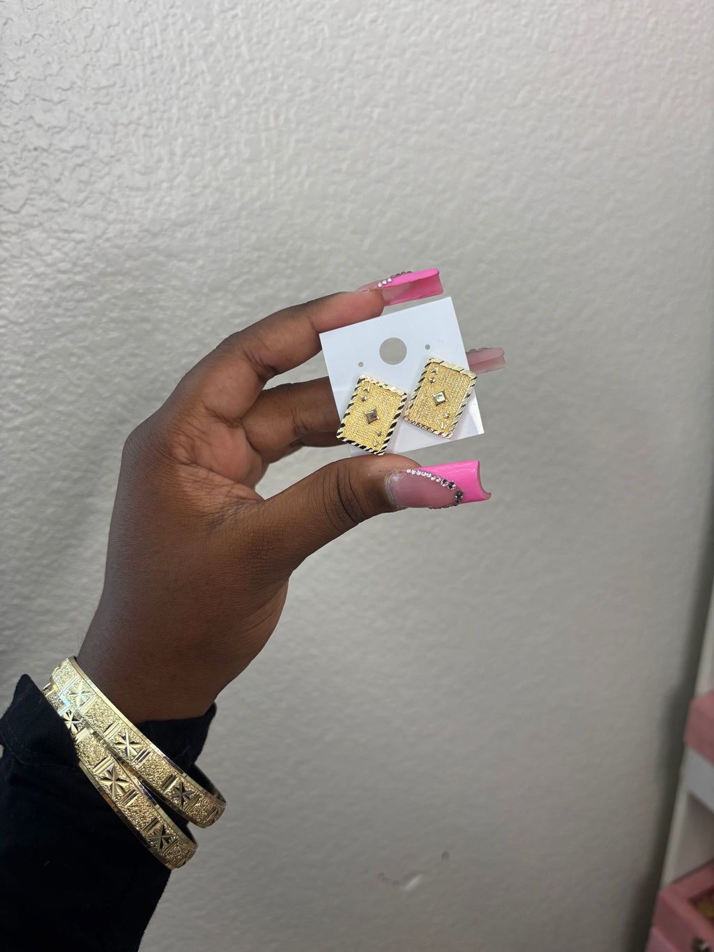 EXCLUSIVE VENDOR